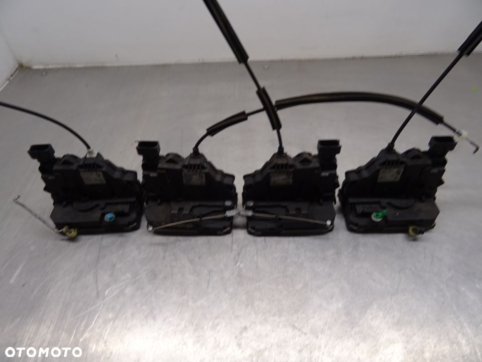 FIAT GRANDE PUNTO HB 5D 05-09 1.3JTD ZAMEK DRZWI PRAWY PRZÓD - 1