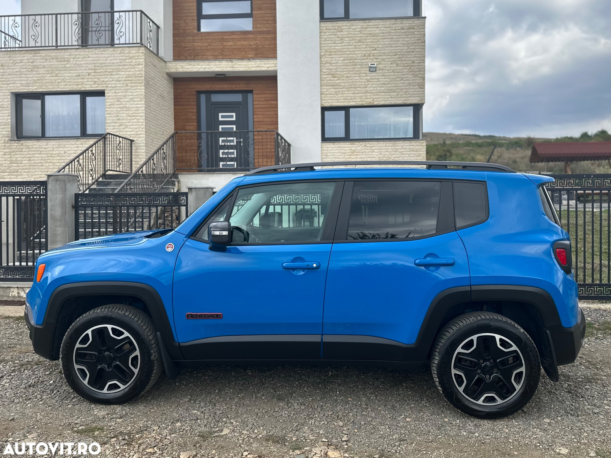 Jeep Renegade 2.0 M-Jet 4x4 AT Trailhawk - 9