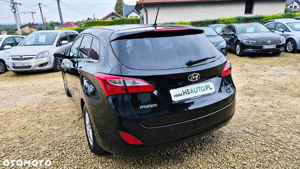 Hyundai i30 1.6 Fifa World Cup Edition - 18