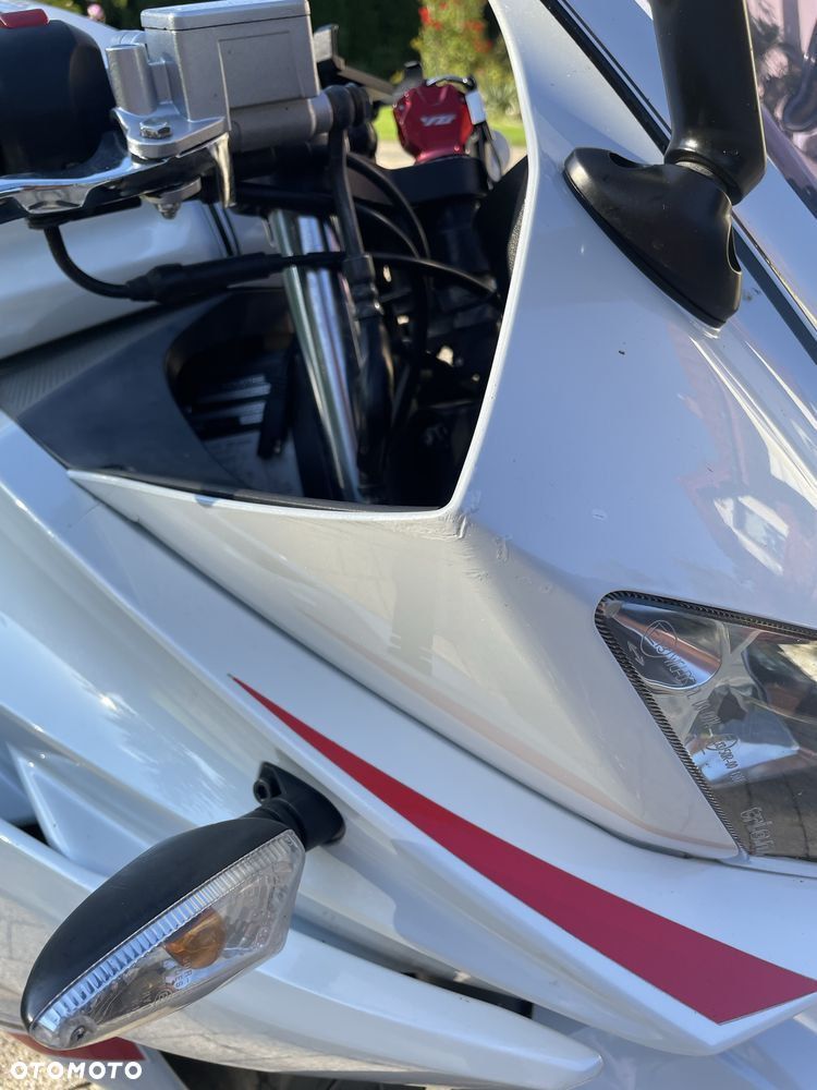 Yamaha YZF - 9