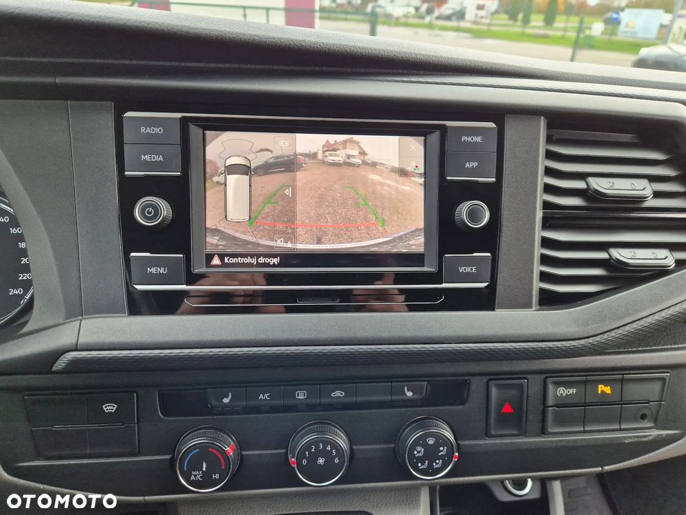 Volkswagen Transporter - 22