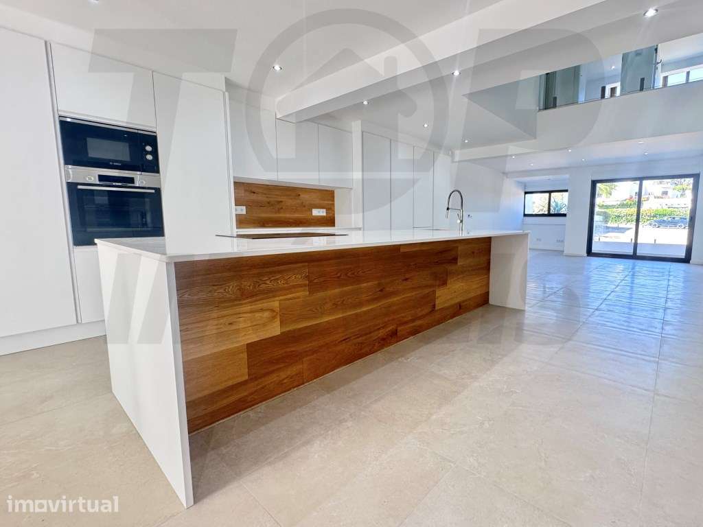 Moradia Contemporânea T3+3 com Elevador Privativo - Vilamoura 1.400... - Grande imagem: 4/28