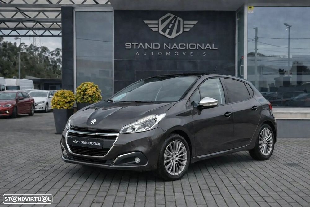 Peugeot 208 1.2 PureTech Style - 1