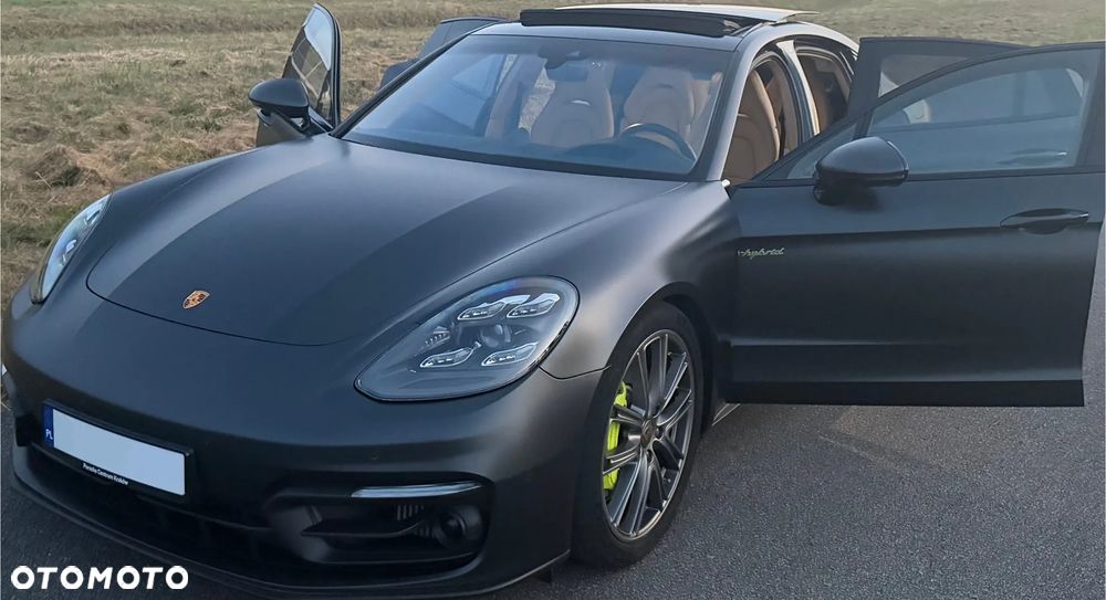 Porsche Panamera 4 Platinum Edition - 4