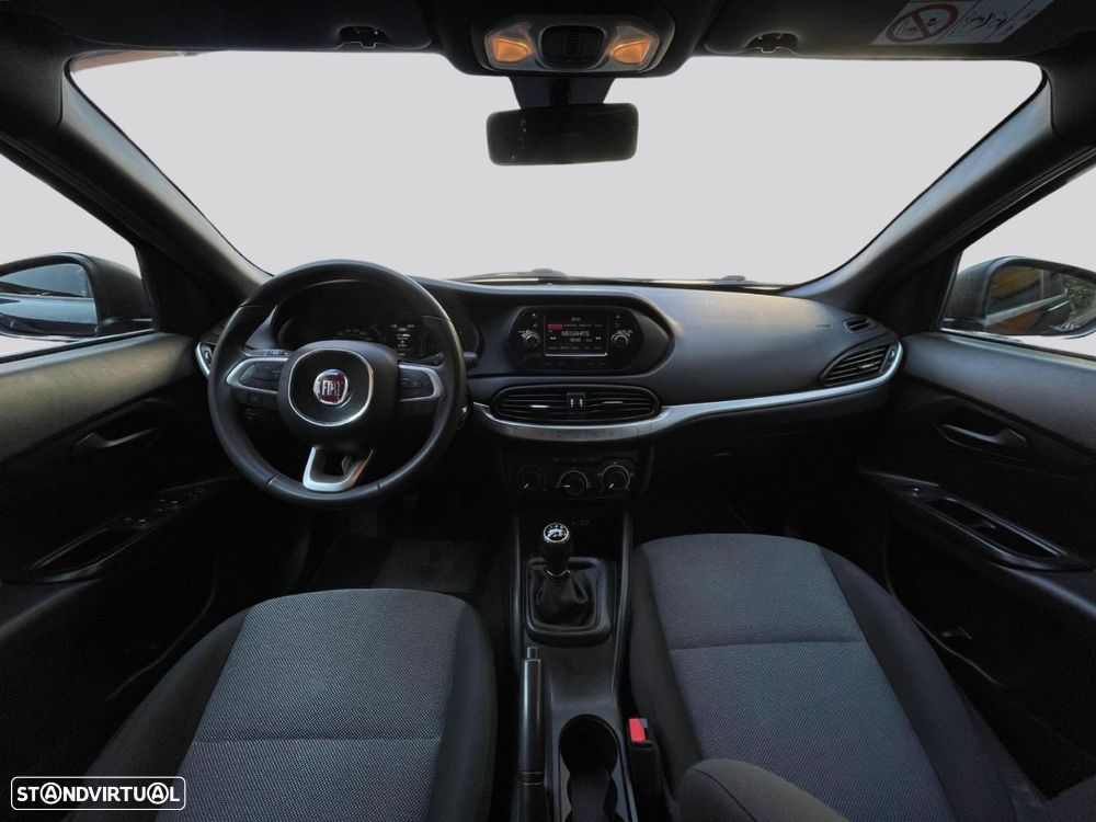 Fiat Tipo Station Wagon 1.3 M-Jet Street - 22