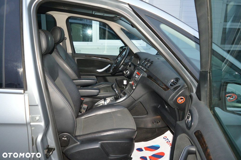 Ford Galaxy 1.8 TDCi Ghia - 23