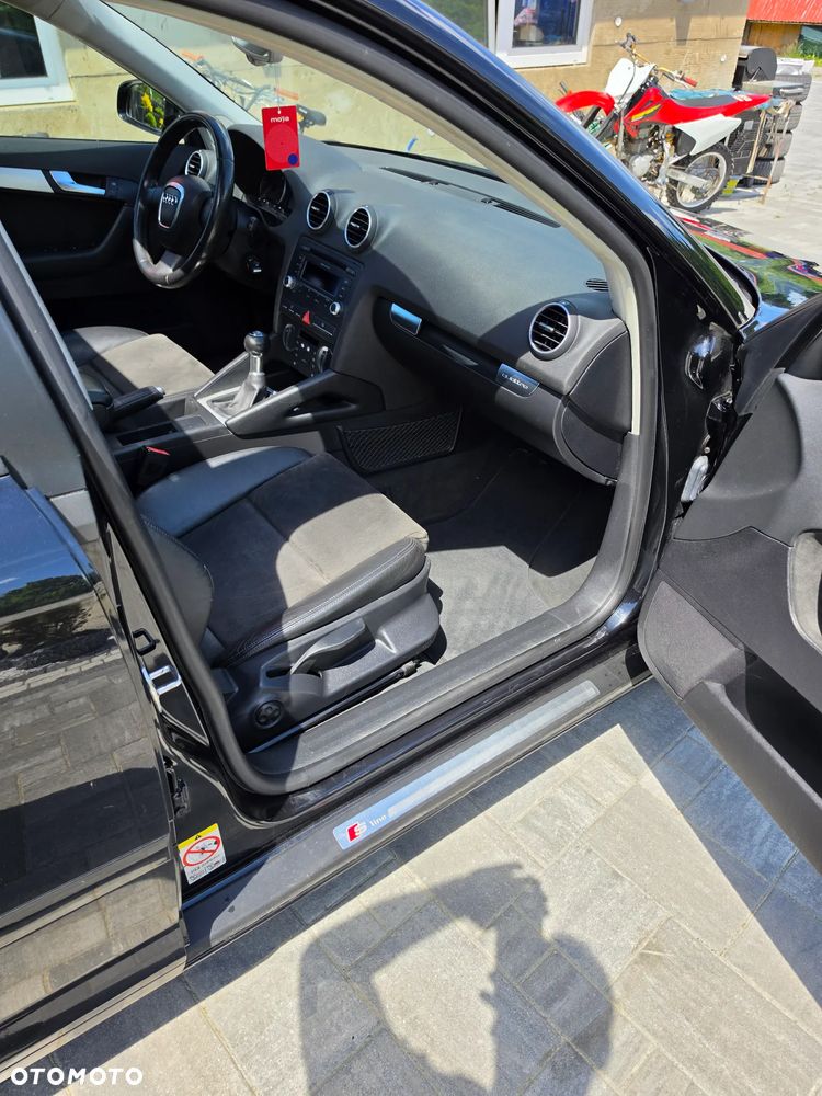 Audi A3 Sportback 2.0 TDI DPF quattro S line Sportpaket plus - 16