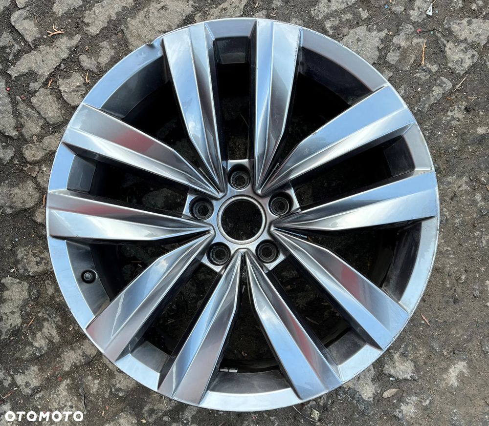 Felga VW Arteon 3G8 3G8601025Q 8J 18 ET 40 1szt. - 1