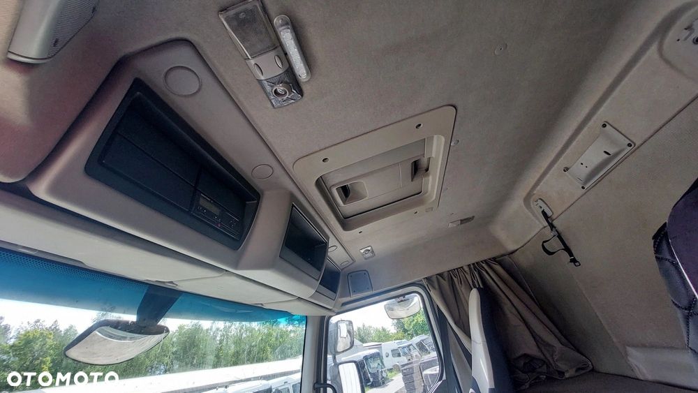 RENAULT PREMIUM DXI KABINA NISKA Z ŁÓŻKIEM - 6