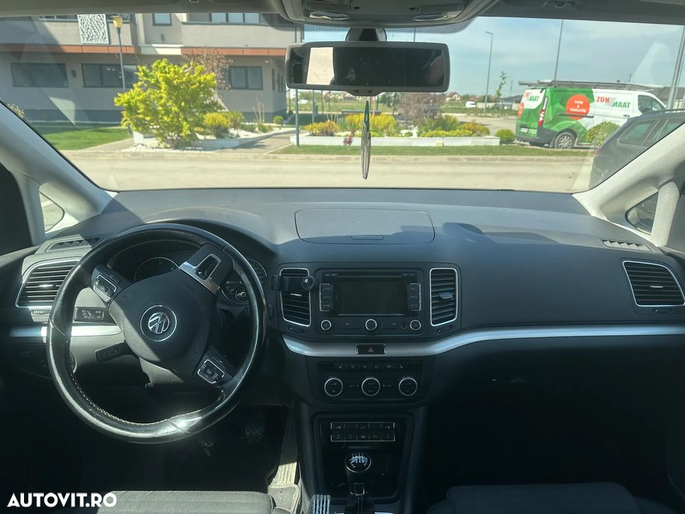 Volkswagen Sharan - 12