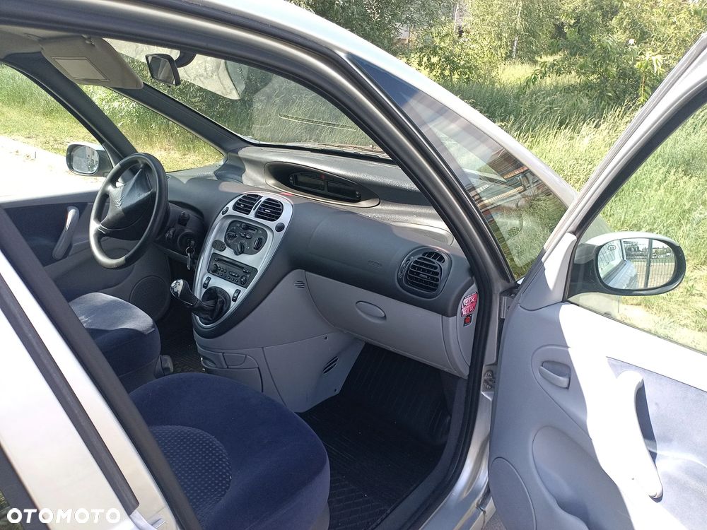 Citroën Xsara Picasso 1.6 HDI SX - 12