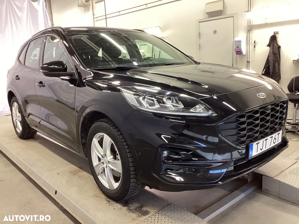 Ford Kuga - 1