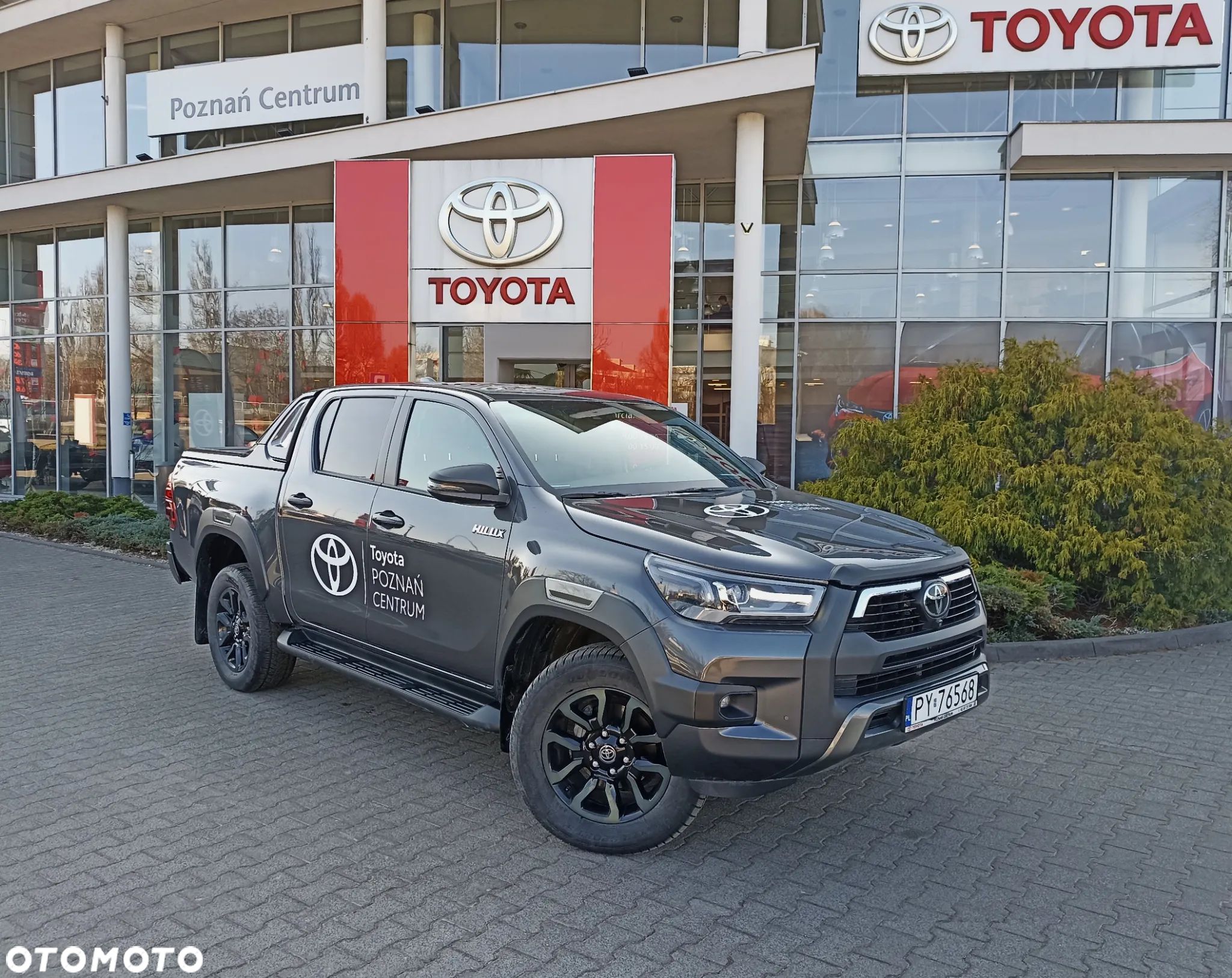 Toyota Hilux 2.8 D-4D Double Cab Invincible Sport 4x4