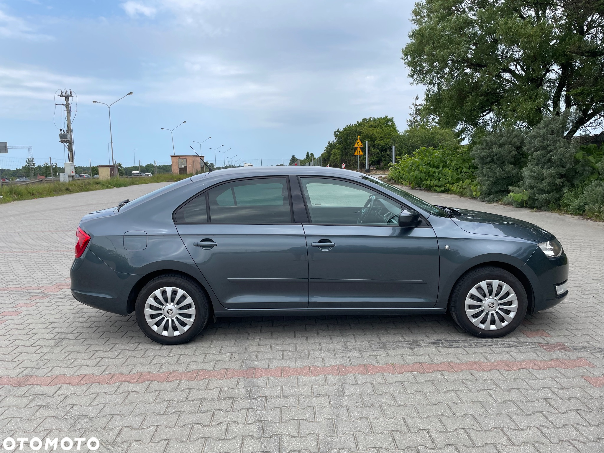 Skoda RAPID 1.2 TSI Ambition - 4