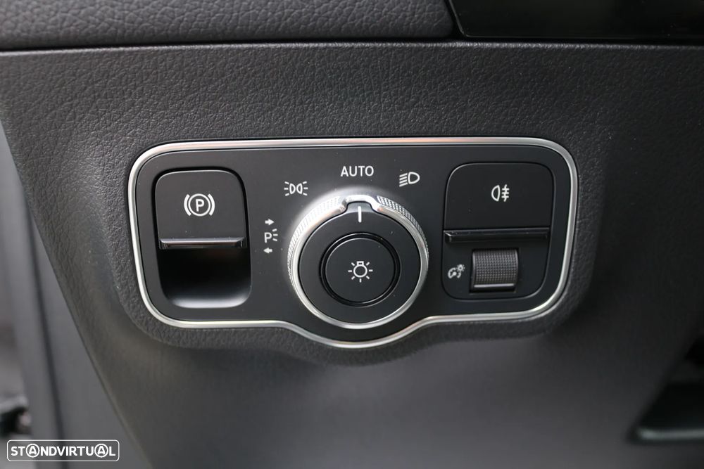 Mercedes-Benz GLA 250 e AMG Line - 24