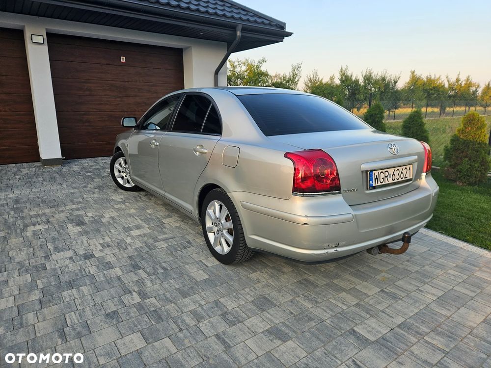 Toyota Avensis - 7