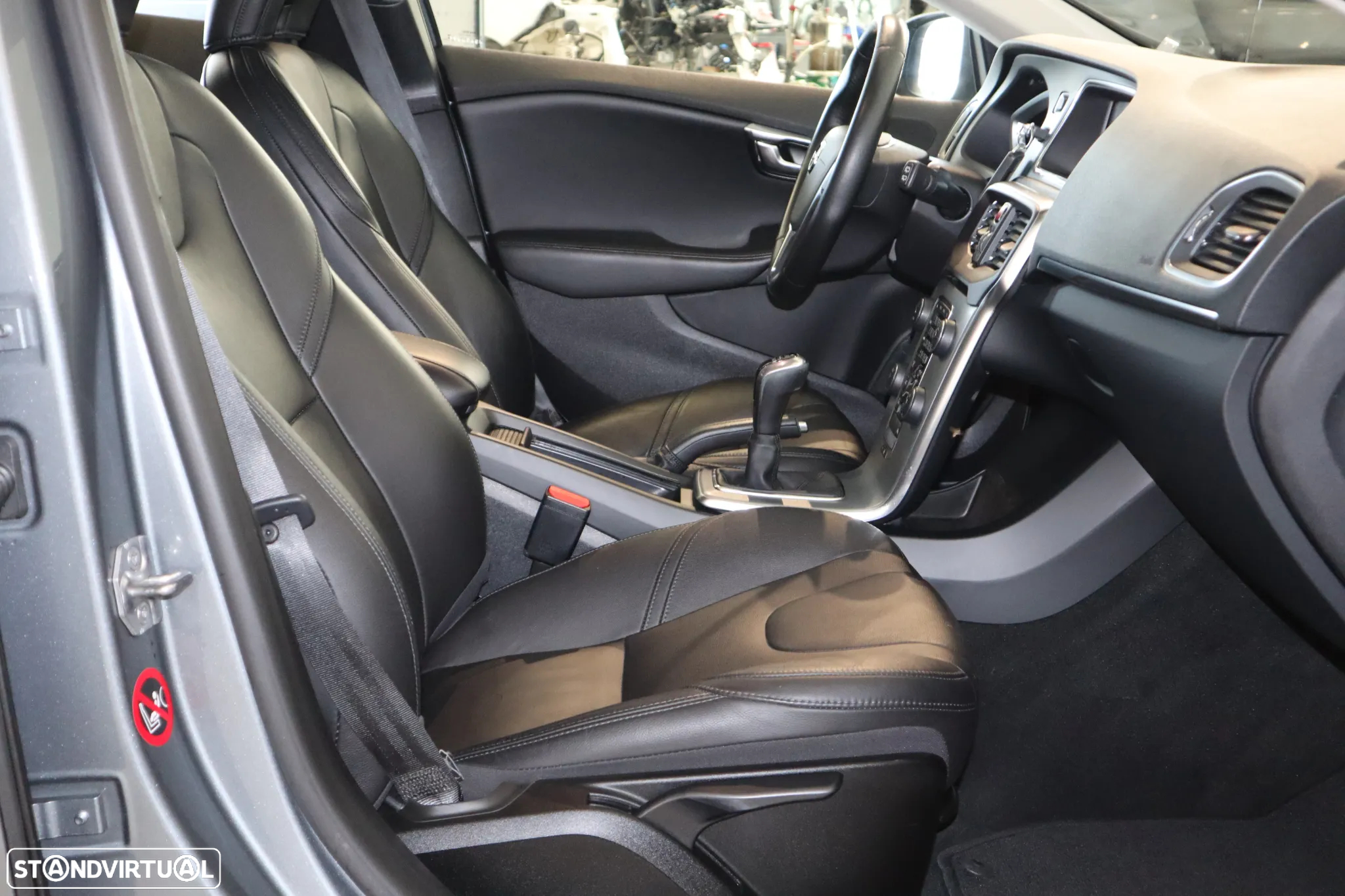 Volvo V40 2.0 D2 Inscription - 12