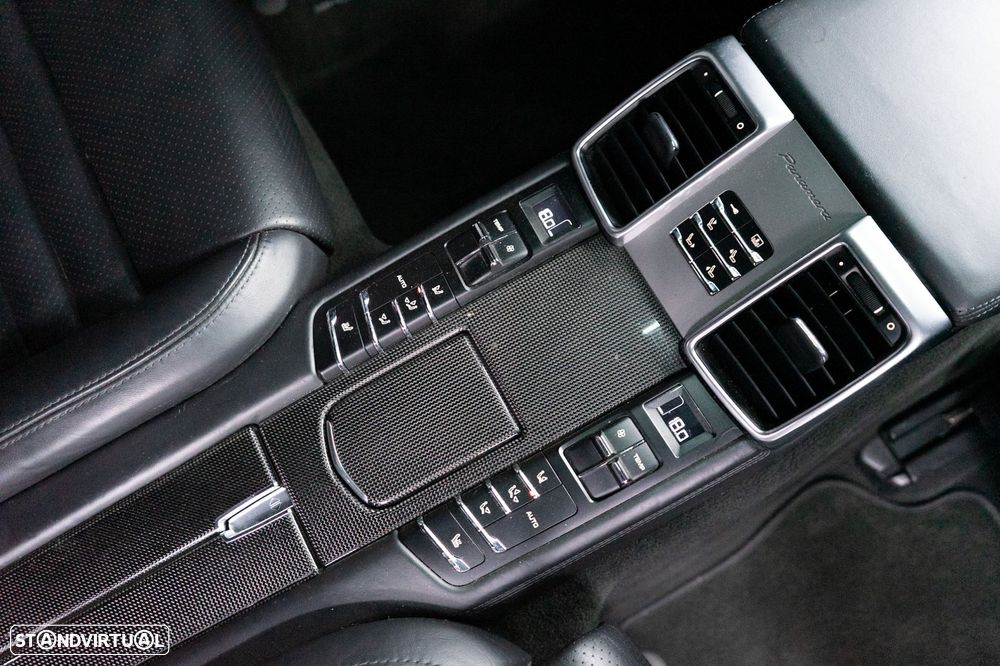 Porsche Panamera Turbo PDK - 57