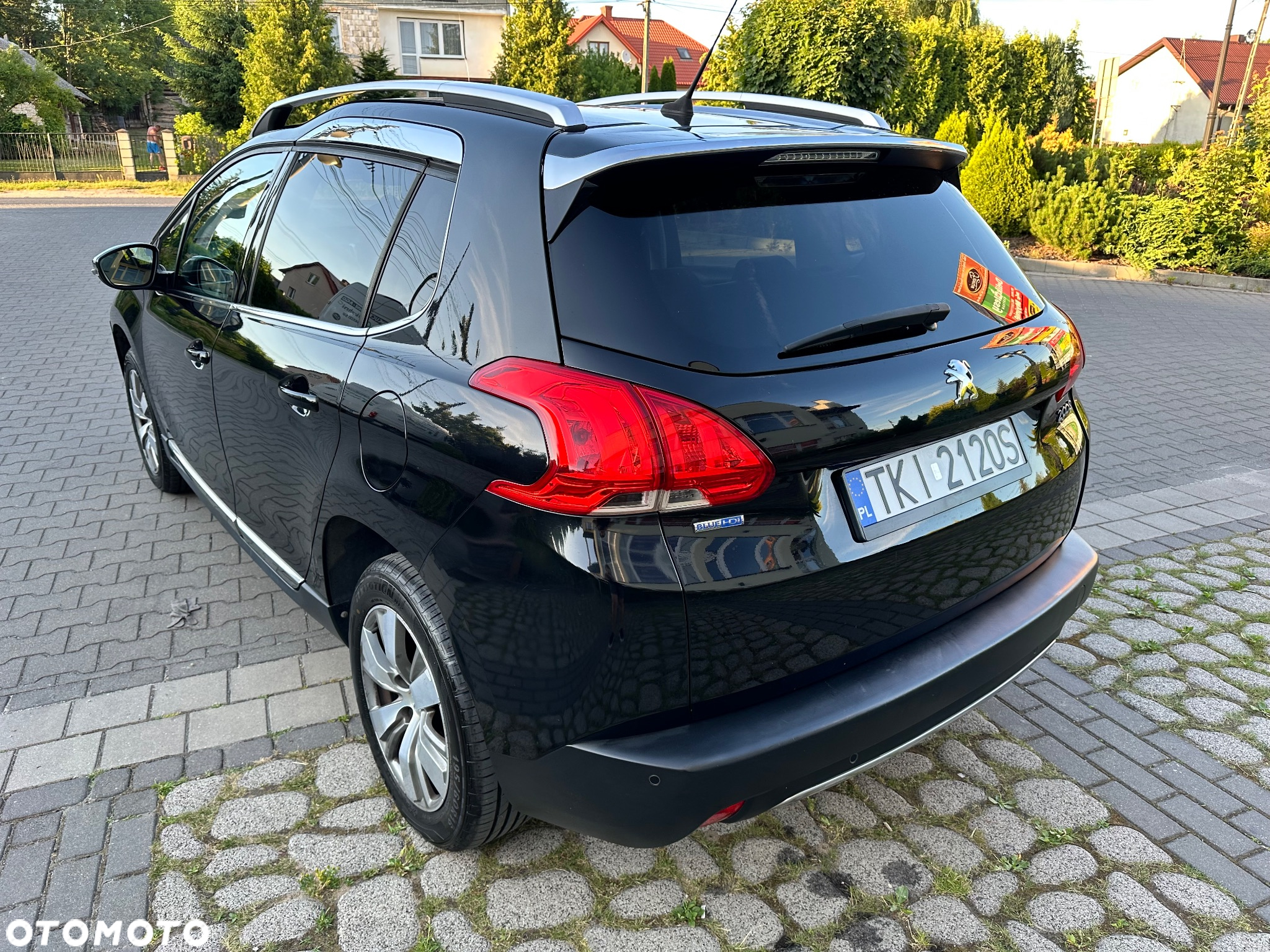 Peugeot 2008 1.6 e-HDi Allure S&S - 5