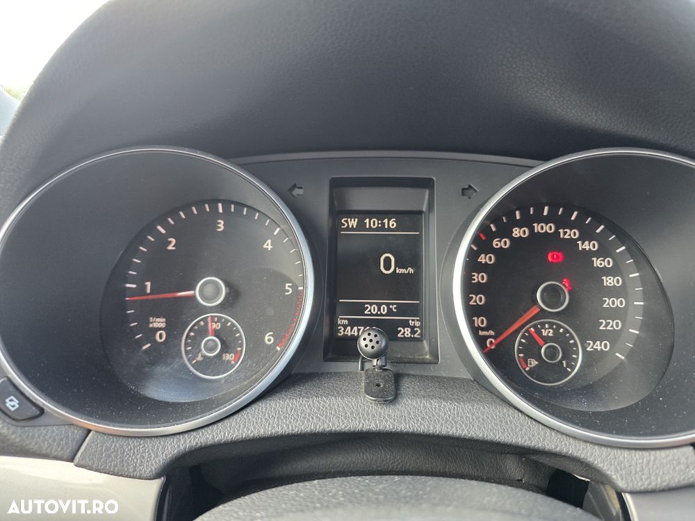 Volkswagen Golf 1.6 TDI DPF BlueMotion Technology Trendline - 11