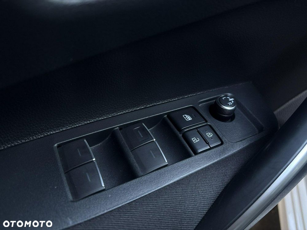 Toyota Corolla 1.8 Hybrid Comfort - 18