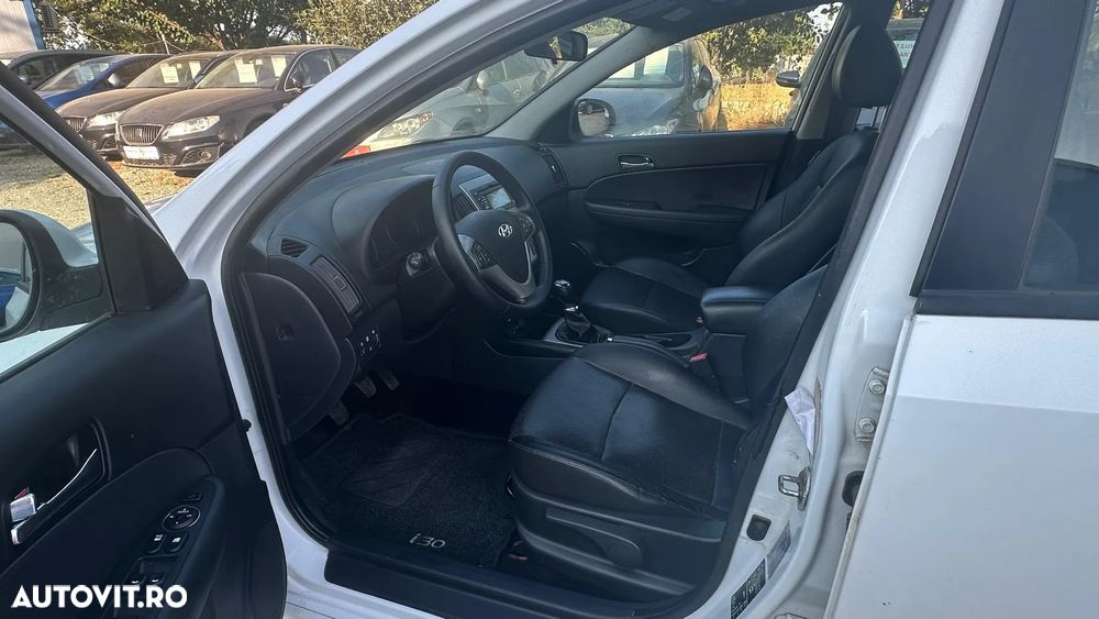 Hyundai i30 1.6 CRDI blue Classic - 20