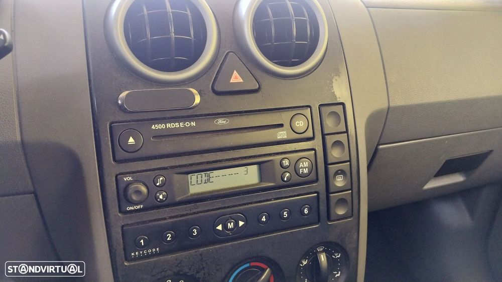 Ford Fusion 1.6 + - 9