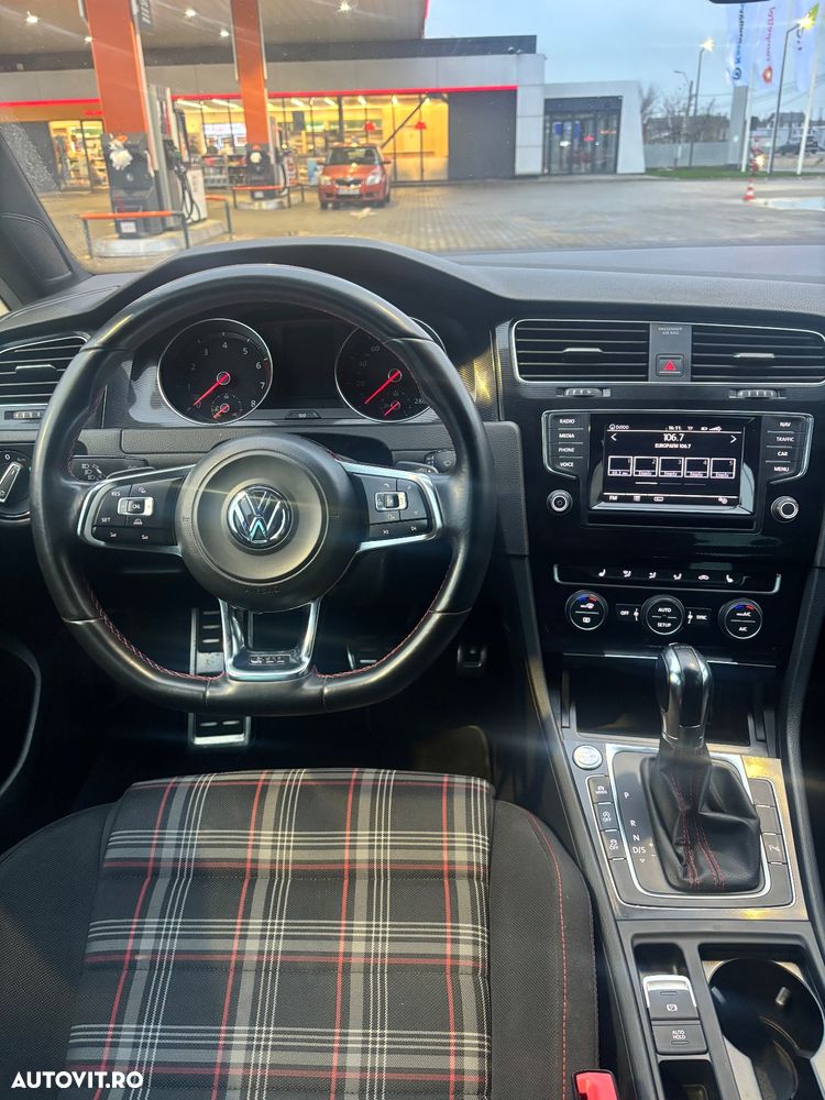 Volkswagen Golf GTI BlueMotion Technology DSG - 24