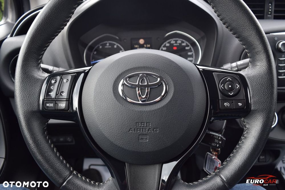 Toyota Yaris 1.5 Premium - 19