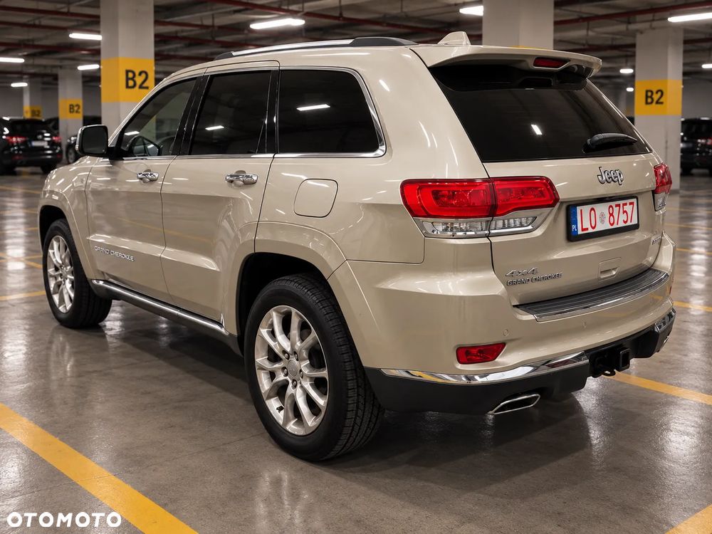 Jeep Grand Cherokee - 4