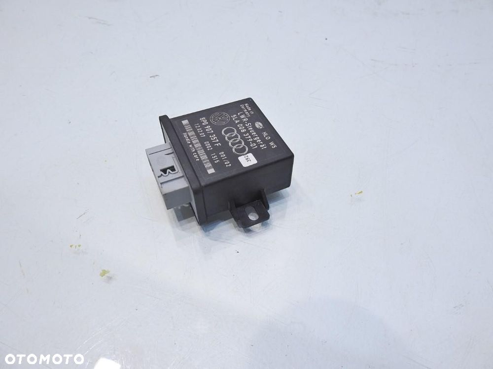 MODUŁ STEROWNIK ŚWIATEŁ AUDI A6 C6 8P0907357F 5LA008379-01 - 5