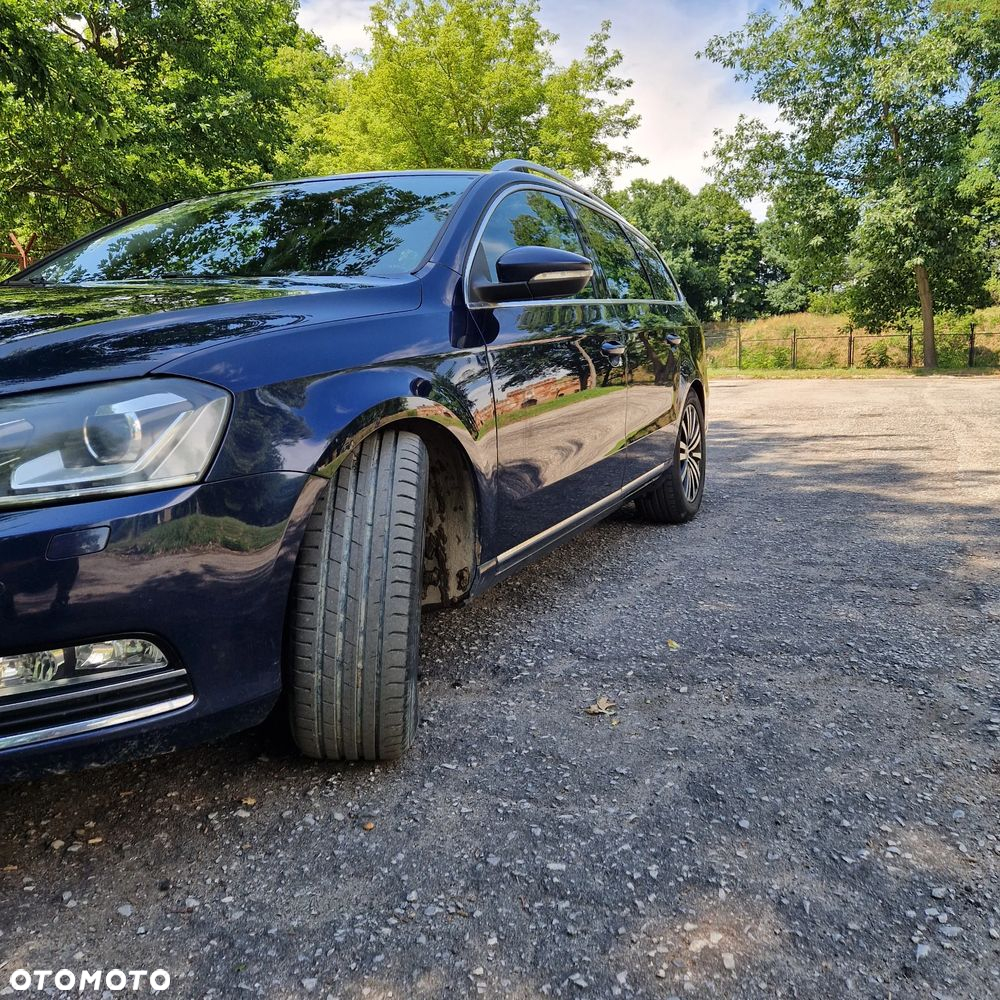 Volkswagen Passat 2.0 TDI 4Mot Highline DSG - 2
