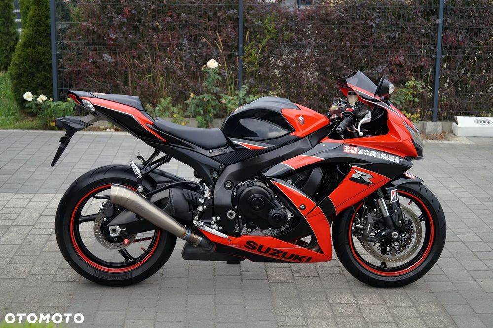 Suzuki GSX-R - 6