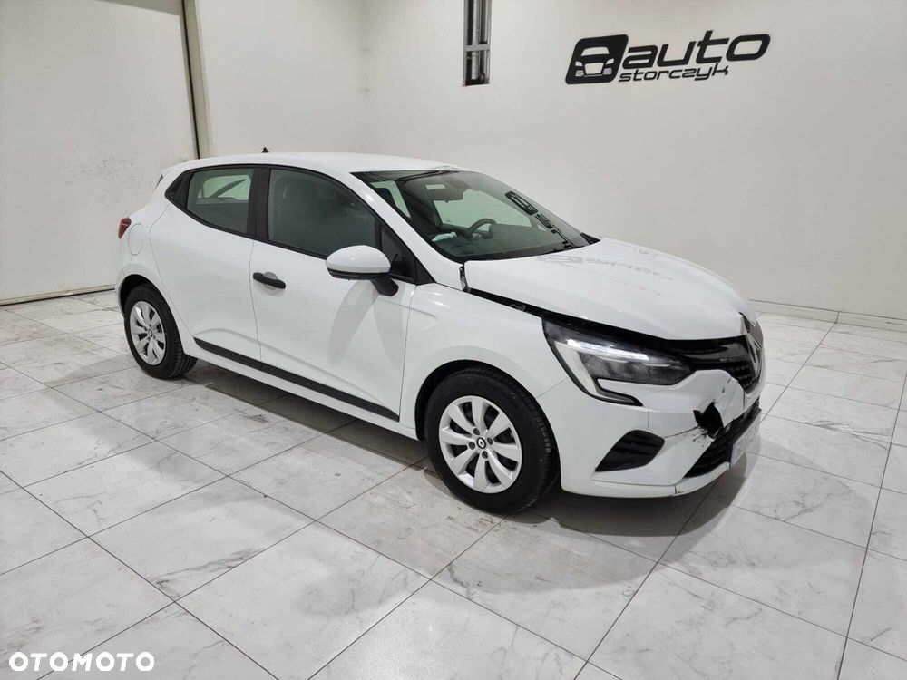 Renault Clio - 11