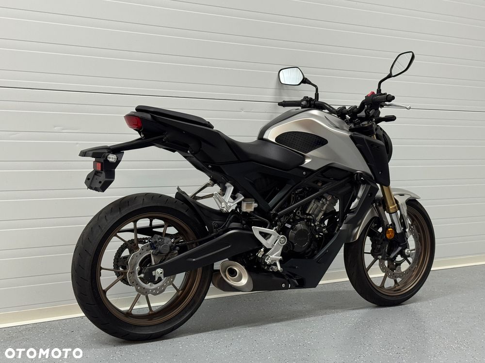 Honda CB - 3