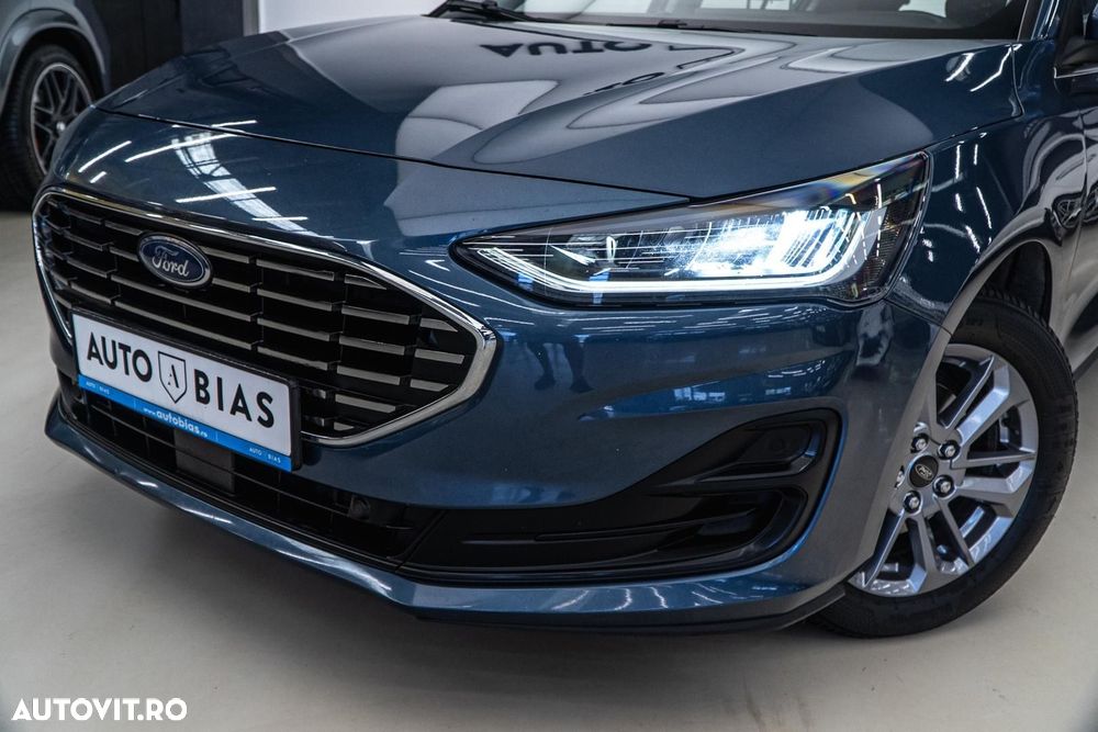 FORD Focus 2022 — imagine 10