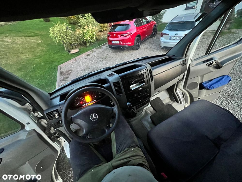 Mercedes-Benz Sprinter - 16