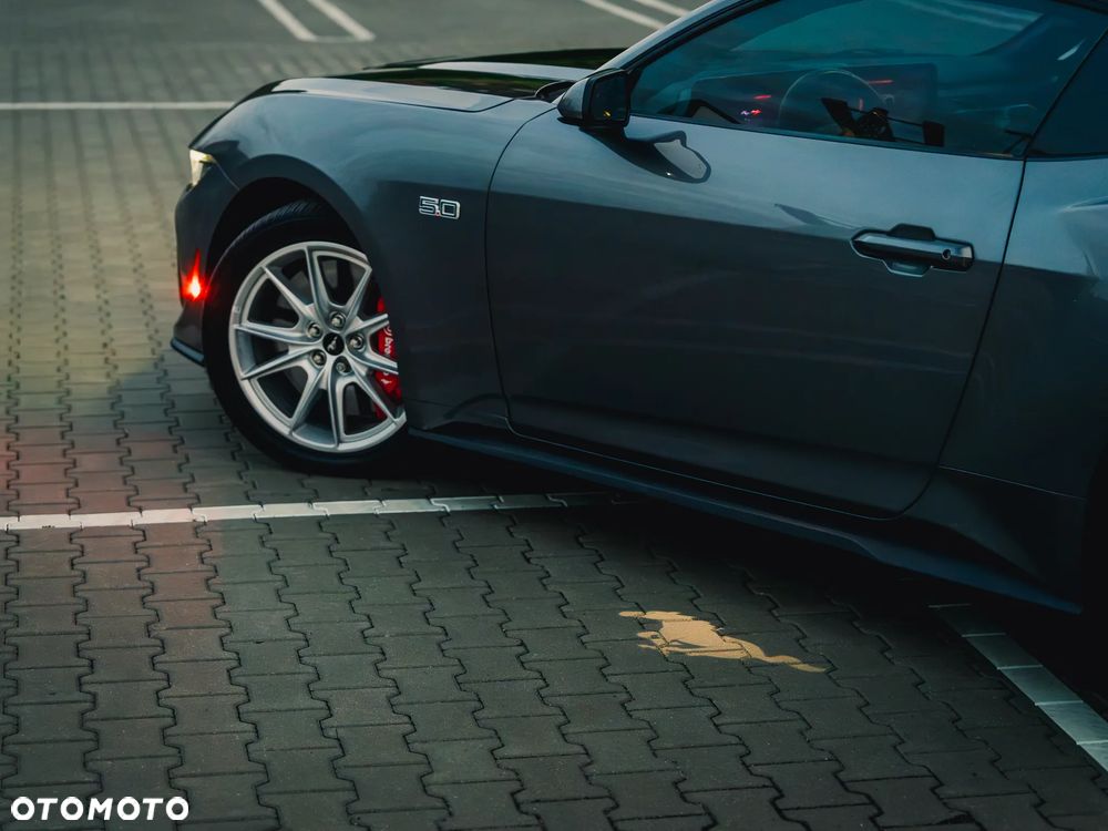 Ford Mustang - 21