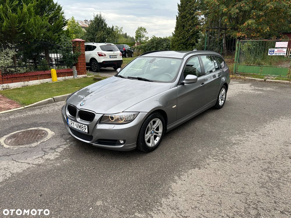 BMW Seria 3 318i Edition Exclusive - 1