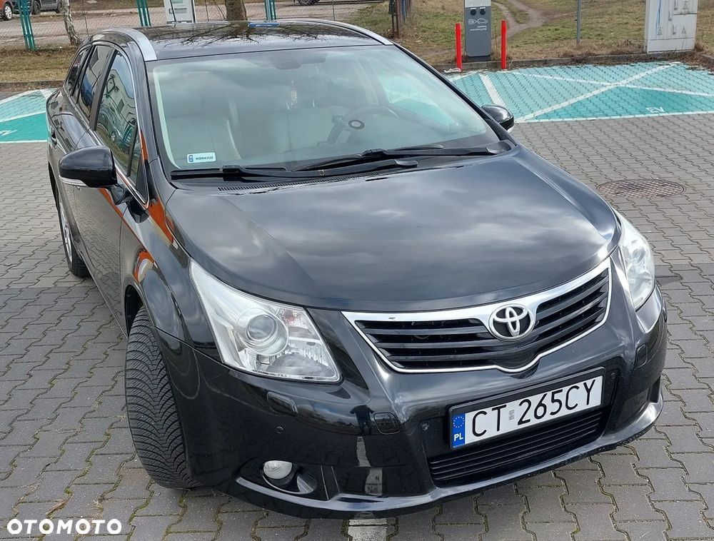Toyota Avensis 2.2 D-4D Sol Plus NAVI - 1