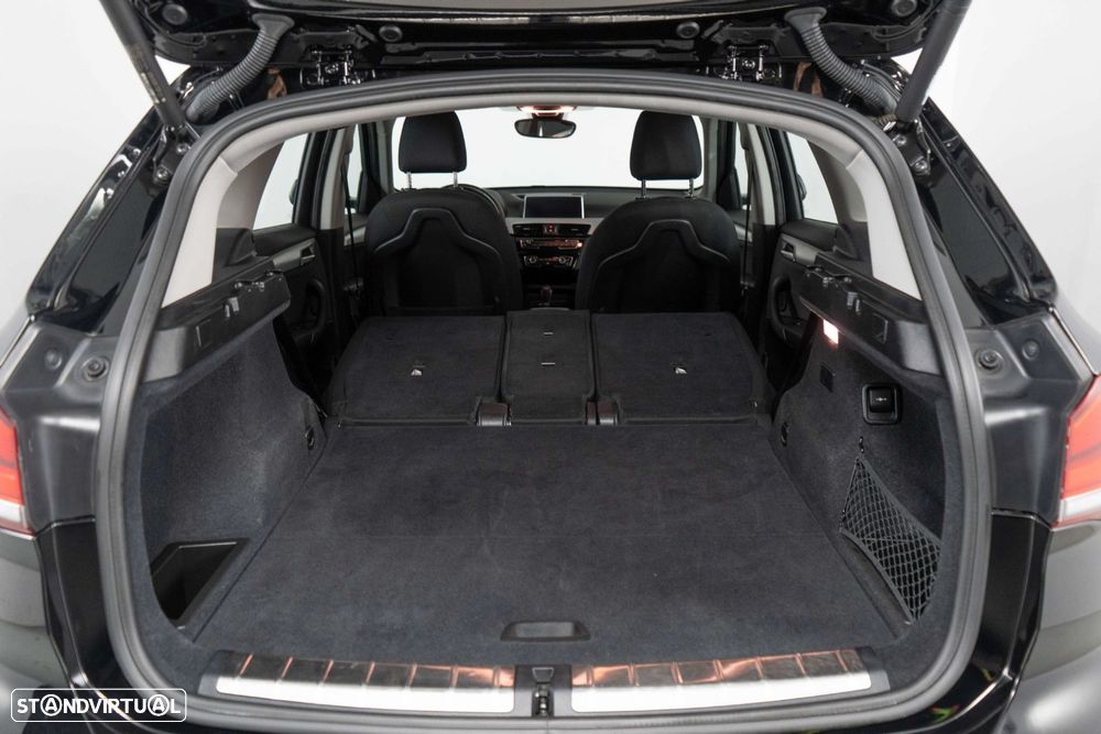 BMW X1 25 e xDrive Corporate Edition - 14