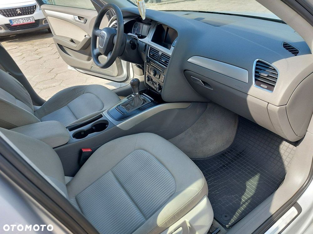 Audi A4 Avant - 13