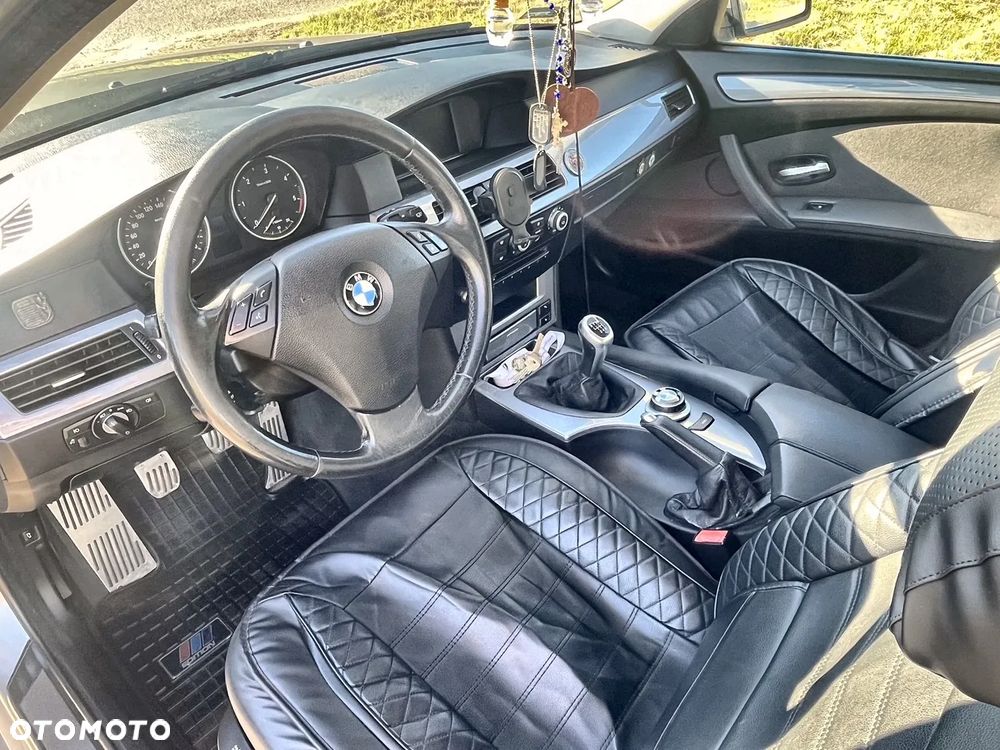 BMW Seria 5 525d - 8