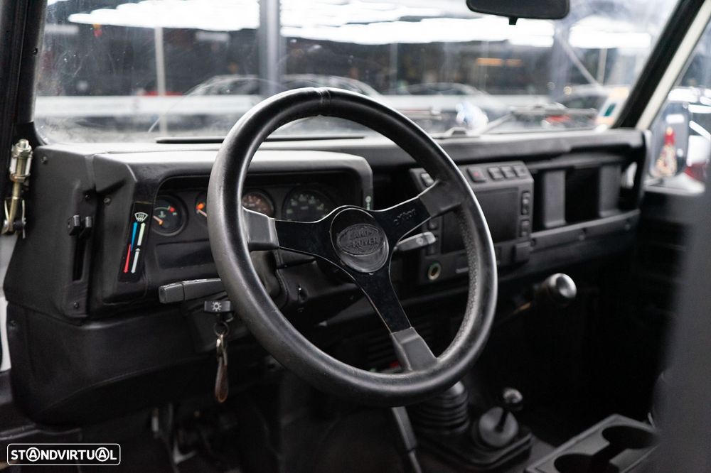 Land Rover Defender 90 2.5 TD5 Metal Top - 5