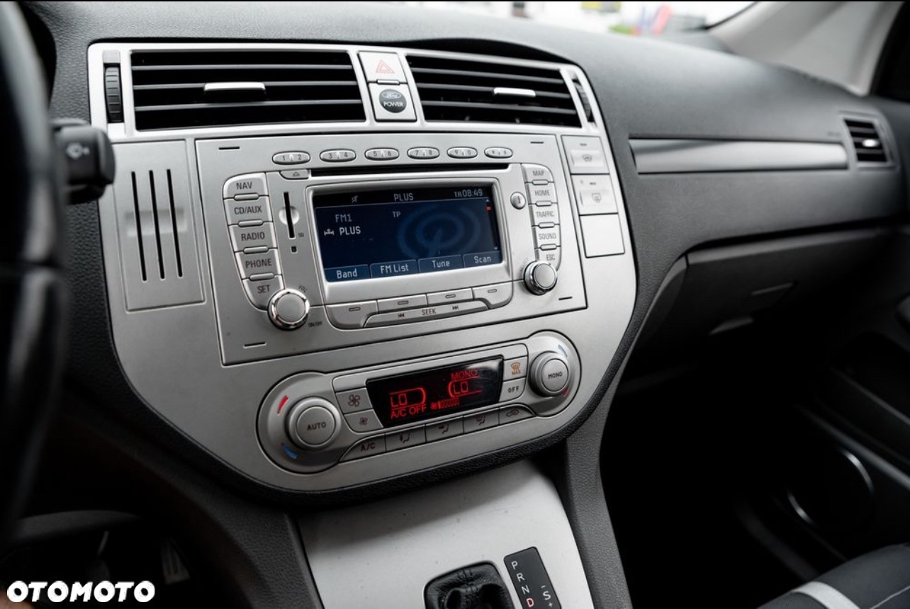 Ford Kuga 2.5 4x4 Titanium - 34