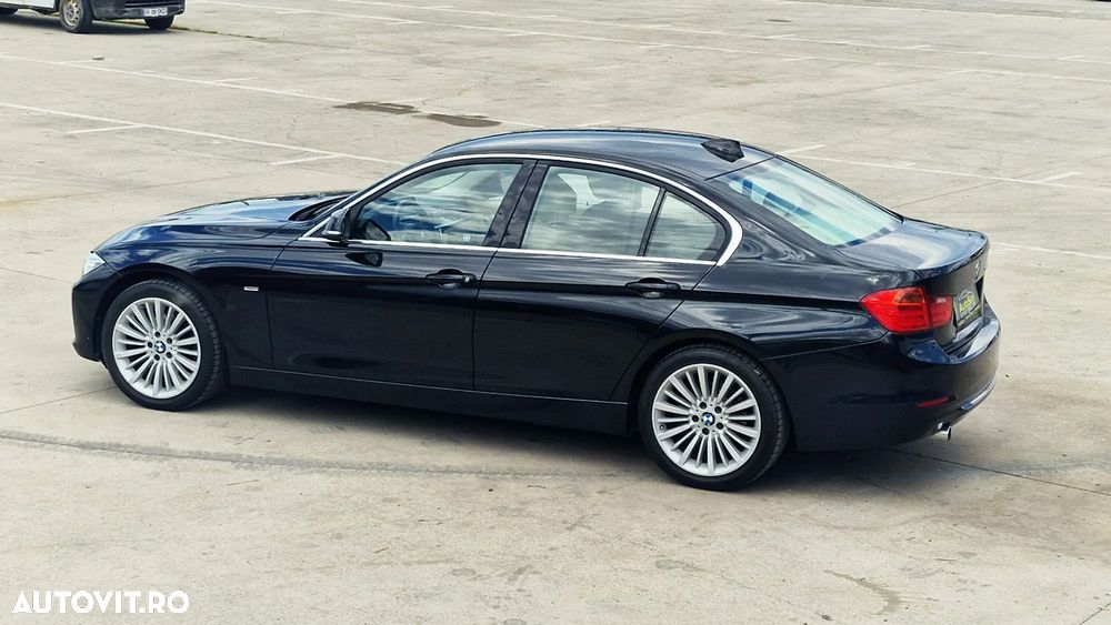 BMW Seria 3 320d Aut. Blue Performance Luxury Line - 37