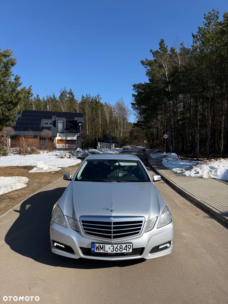 Mercedes-Benz Klasa E 350 CDI DPF 4Matic BlueEFFICIENCY 7G-TRONIC Avantgarde - 7