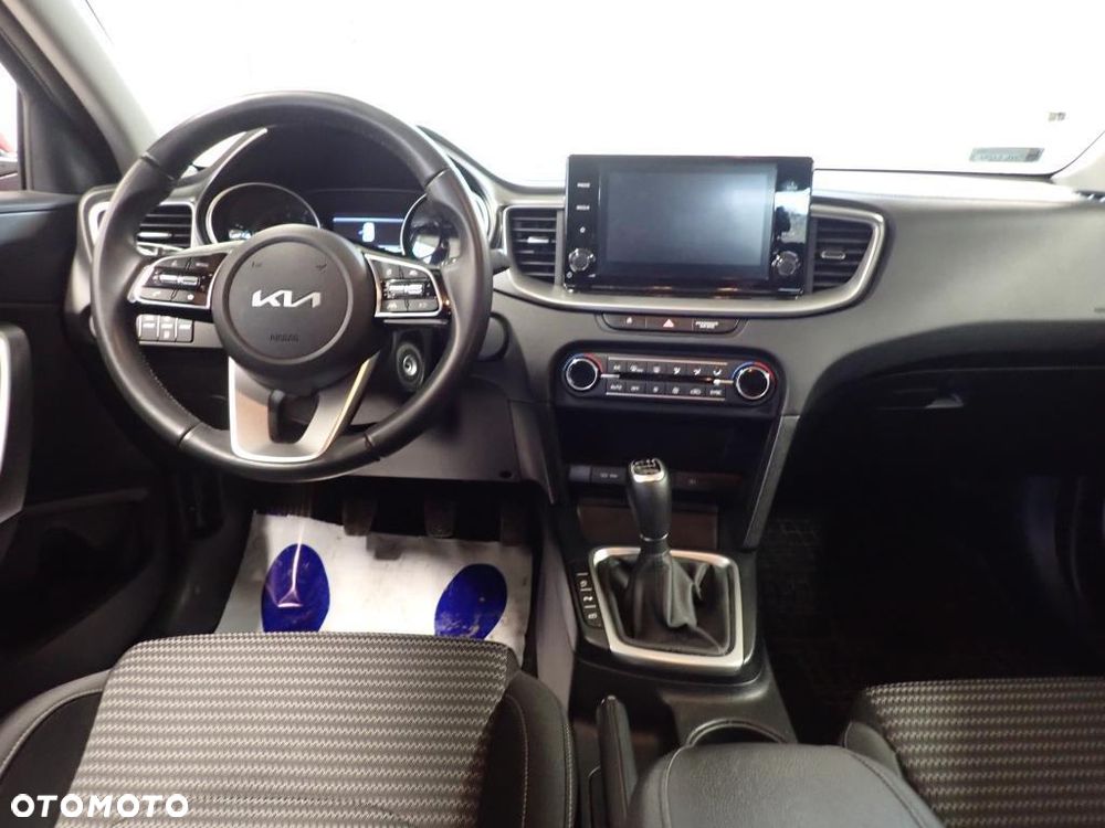 Kia Ceed - 6
