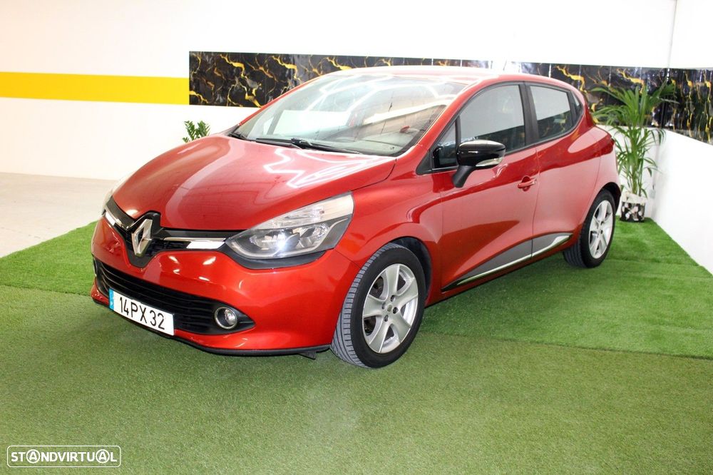Renault Clio 1.5 dCi Dynamique S - 1