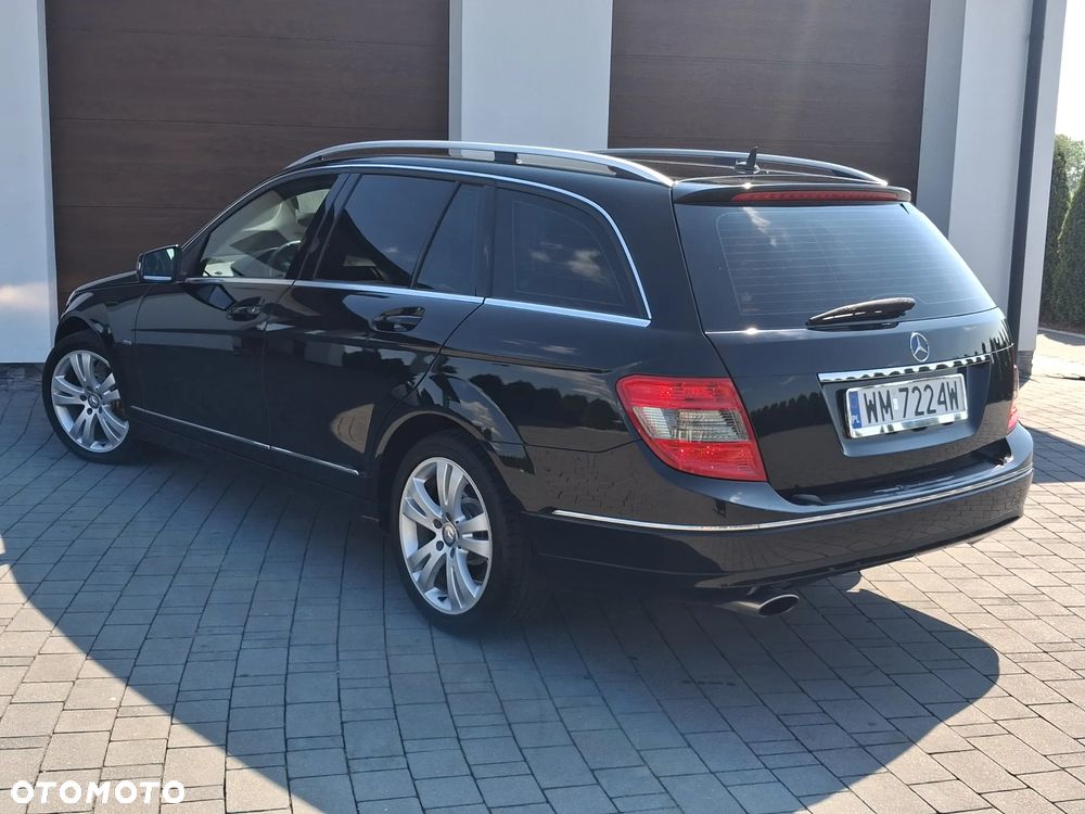 Mercedes-Benz Klasa C 200 (BlueEFFICIENCY) 7G-TRONIC Avantgarde - 4